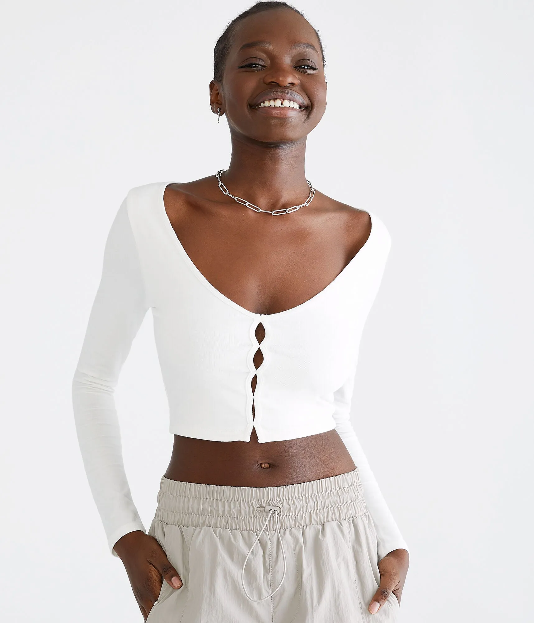 Aeropostale Damen Langarm Peekaboo Ausschnitt Cropped Top - Weiß - Größe XXL - Baumwolle - Teen Mode & Bekleidung Creme Aeropostale