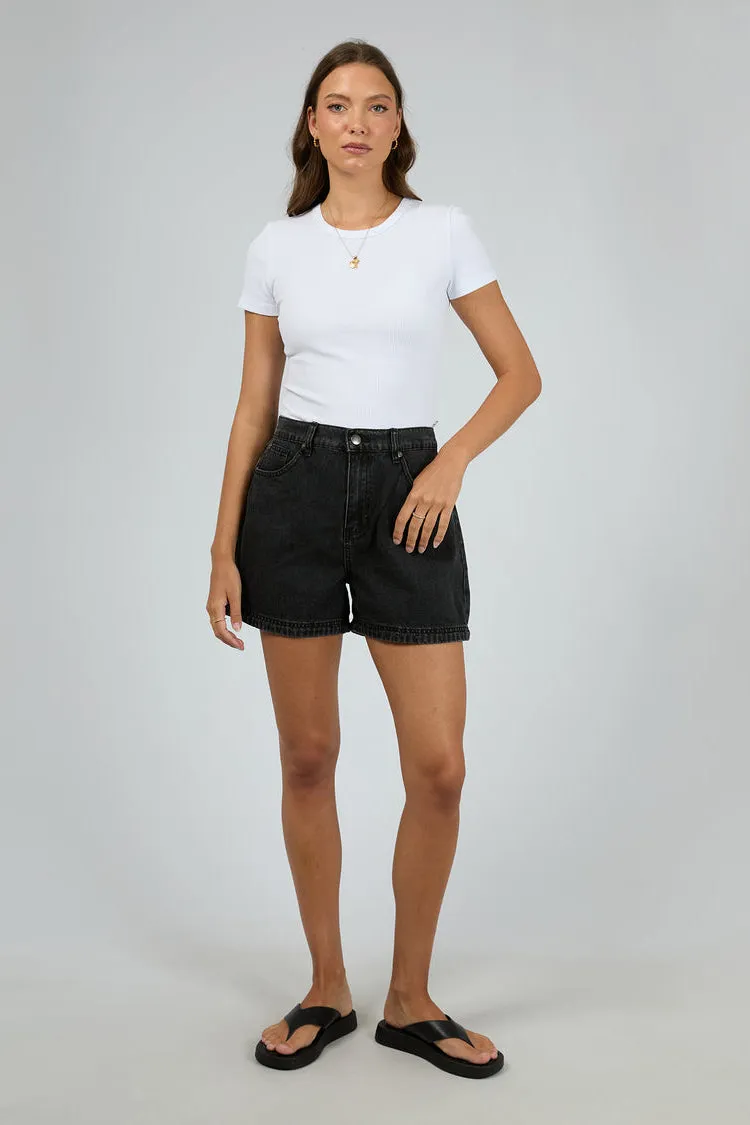 Alles über Eve Clothing Josie Short | Gewaschen Schwarz