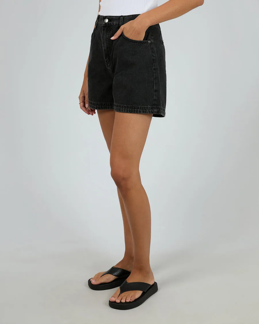 Alles über Eve Clothing Josie Short | Gewaschen Schwarz