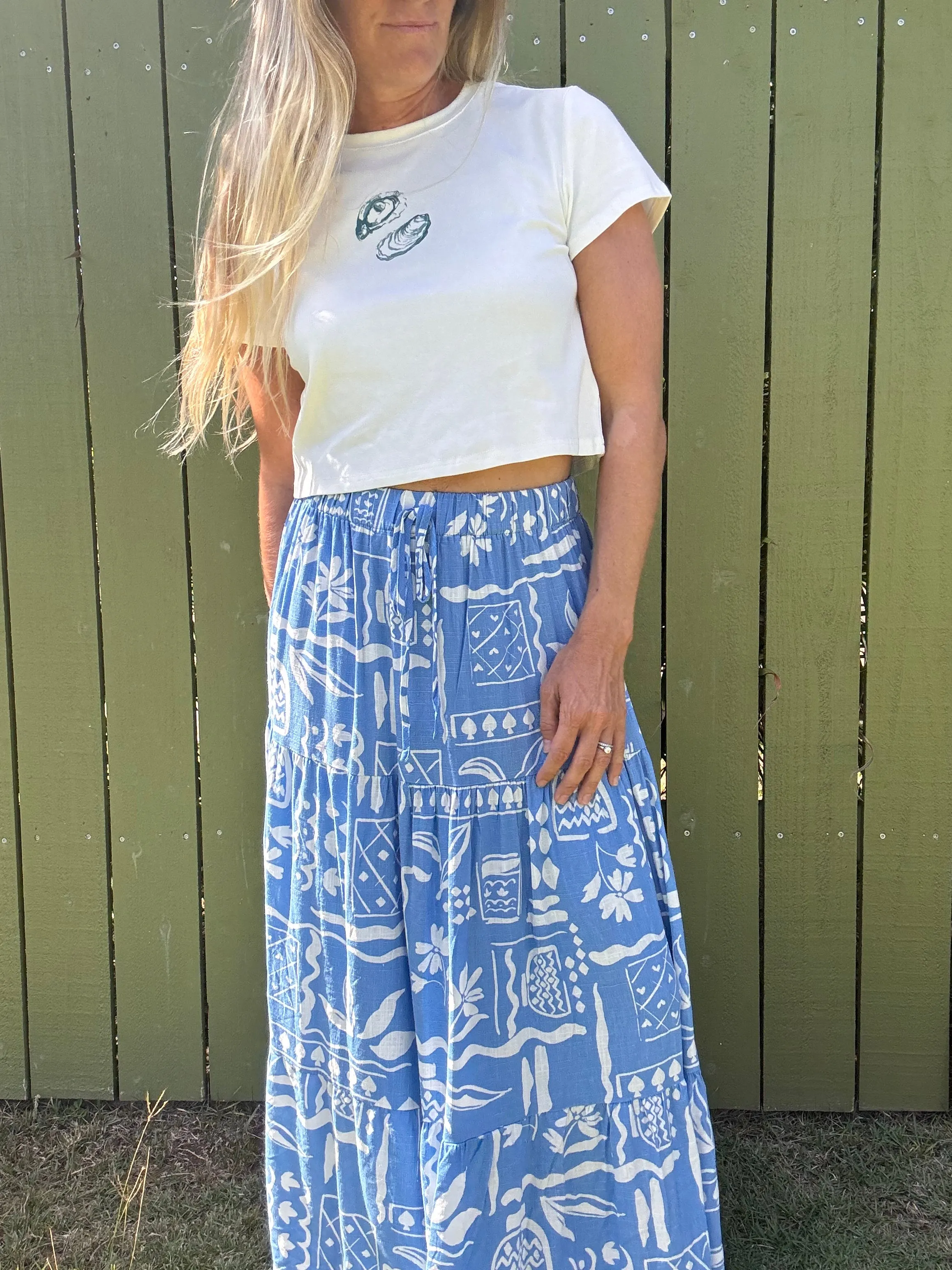 Boho in Blauem Midi-Rock