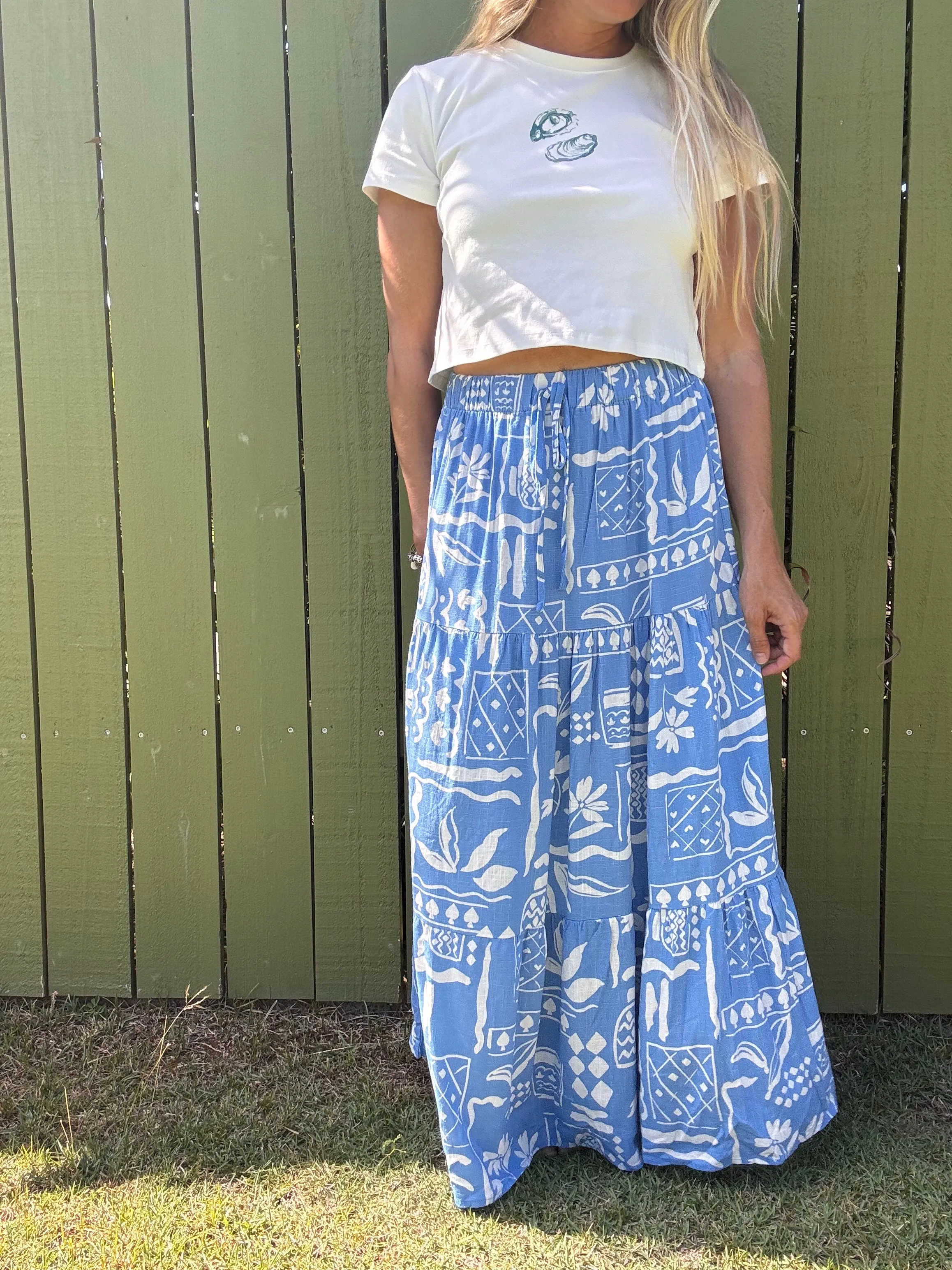 Boho in Blauem Midi-Rock