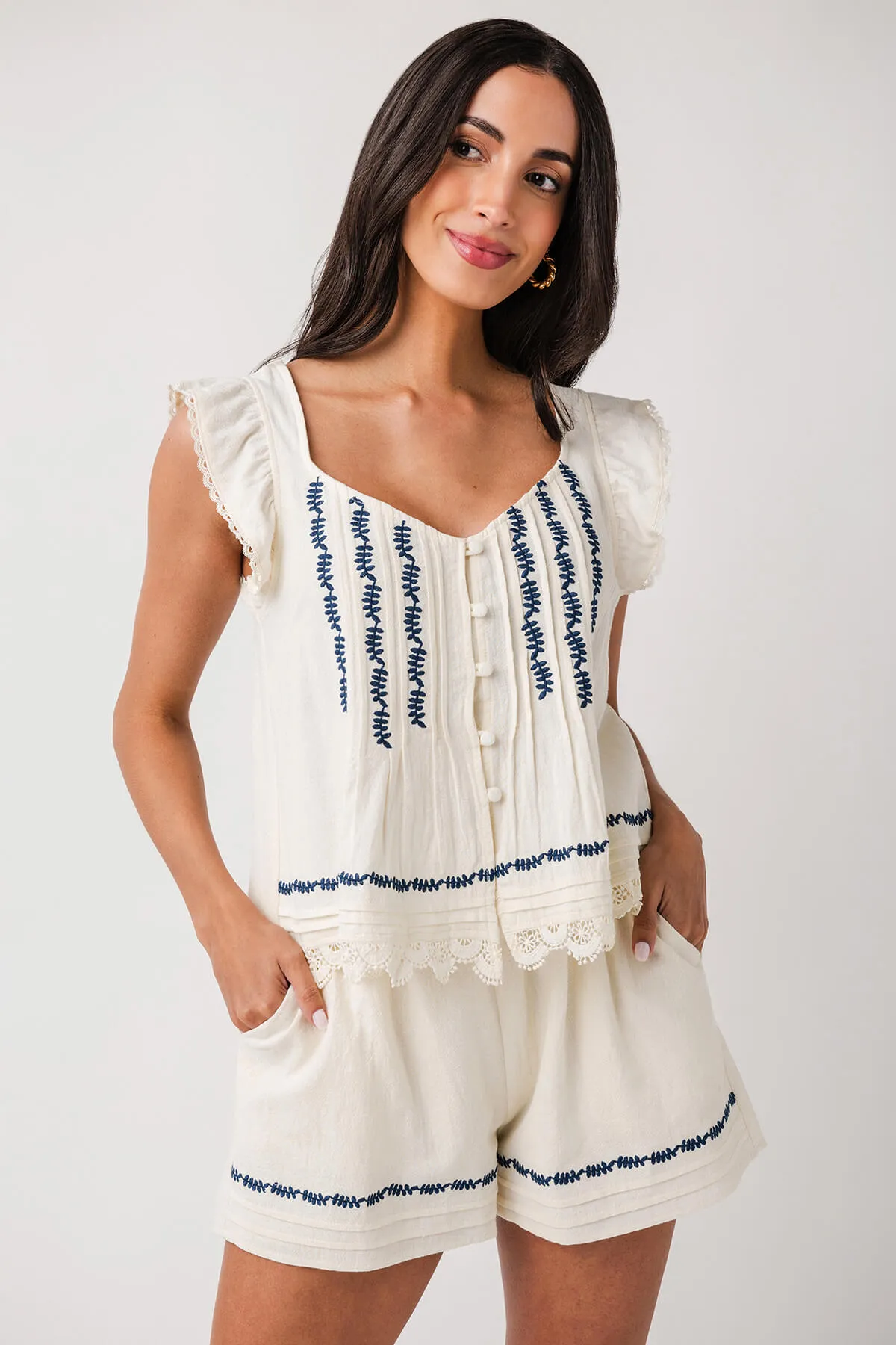 By Together Bestickte Spitzenbesatz Shorts