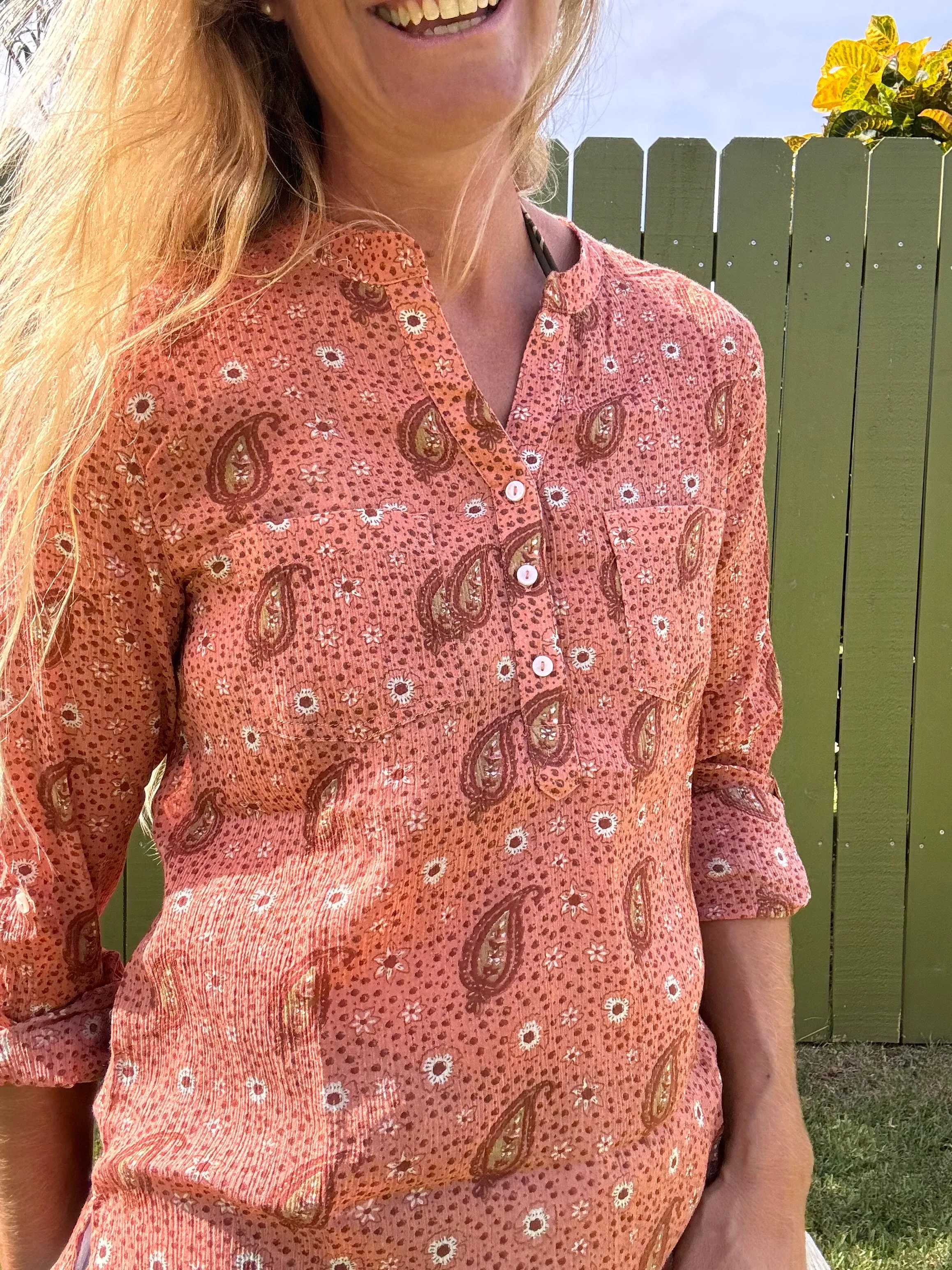 CARVE Dylan Gauze Hemd - Hell Henna Paisley