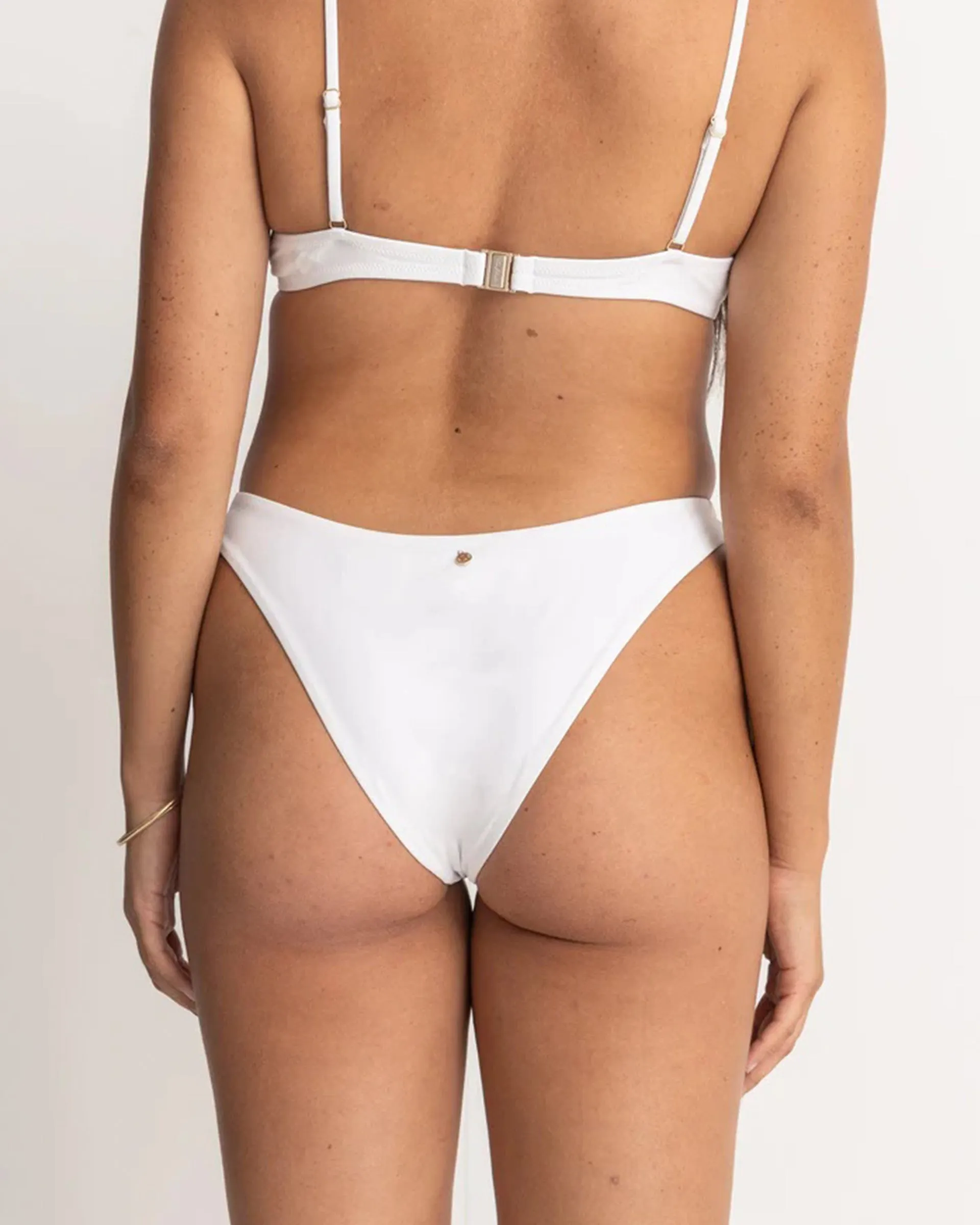 Klassische Hi-Cut-Hose