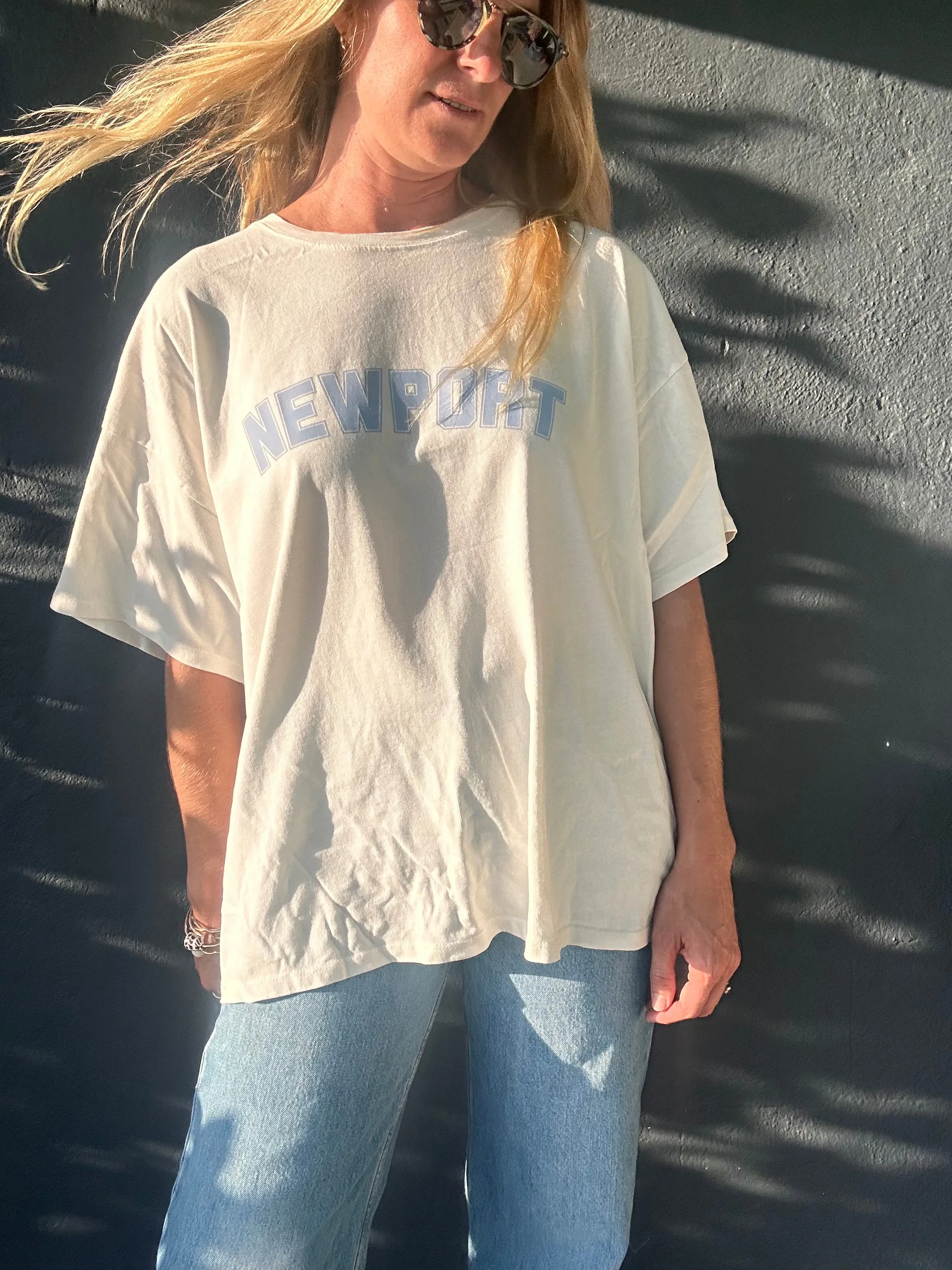 College of Newport Übergröße T-Shirt - Weiß