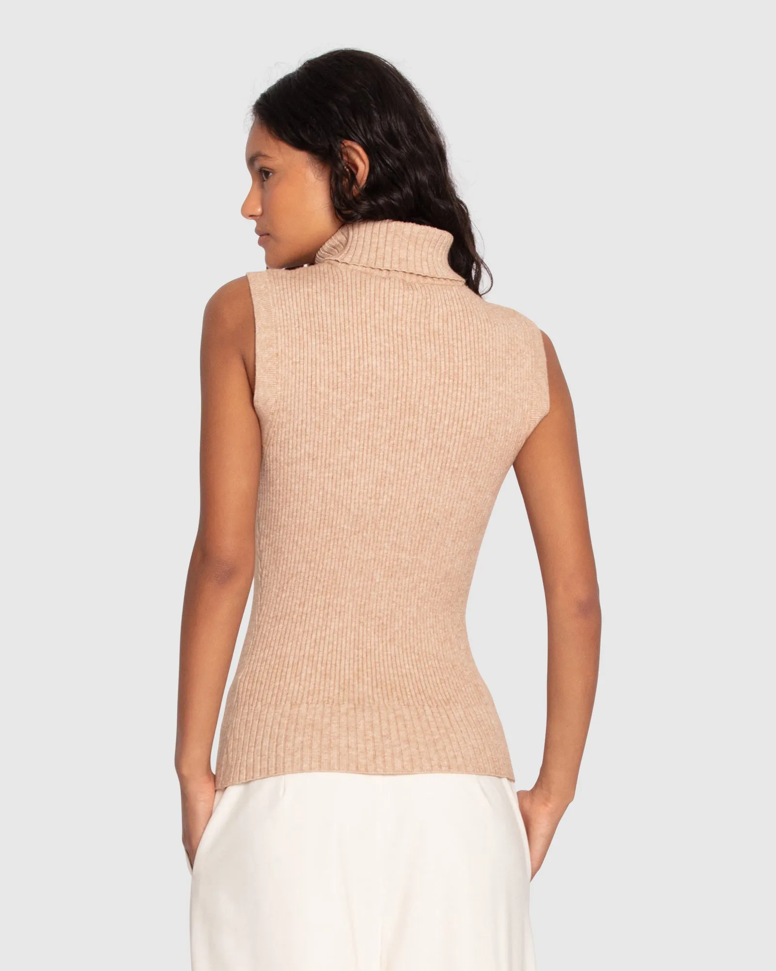 Equation Ärmelloser Rollkragenpullover - Kamel