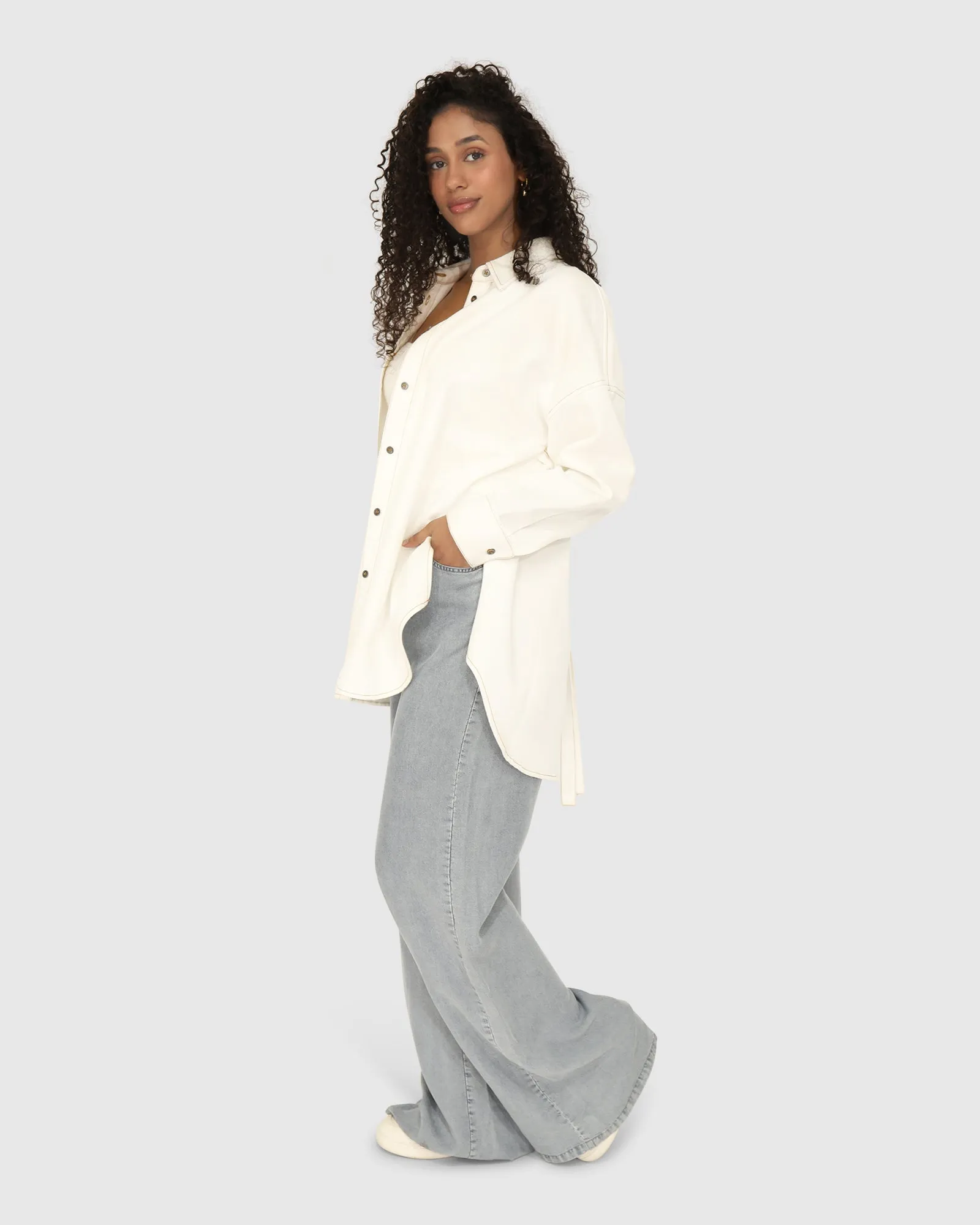 Into Him Übergroßes Denim-Hemd - Off White