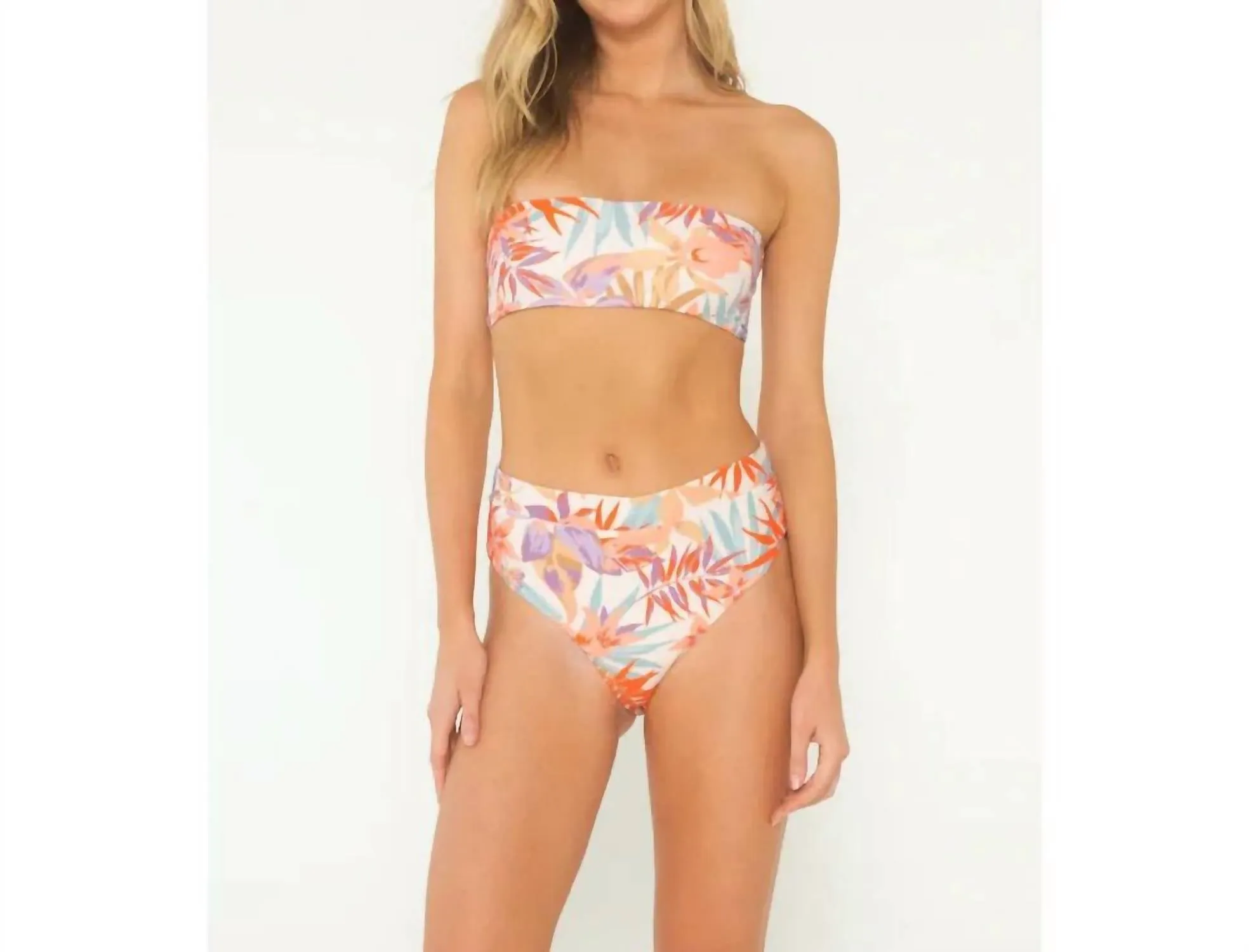 Izzy Bottom Aloha Bloom In Blumen