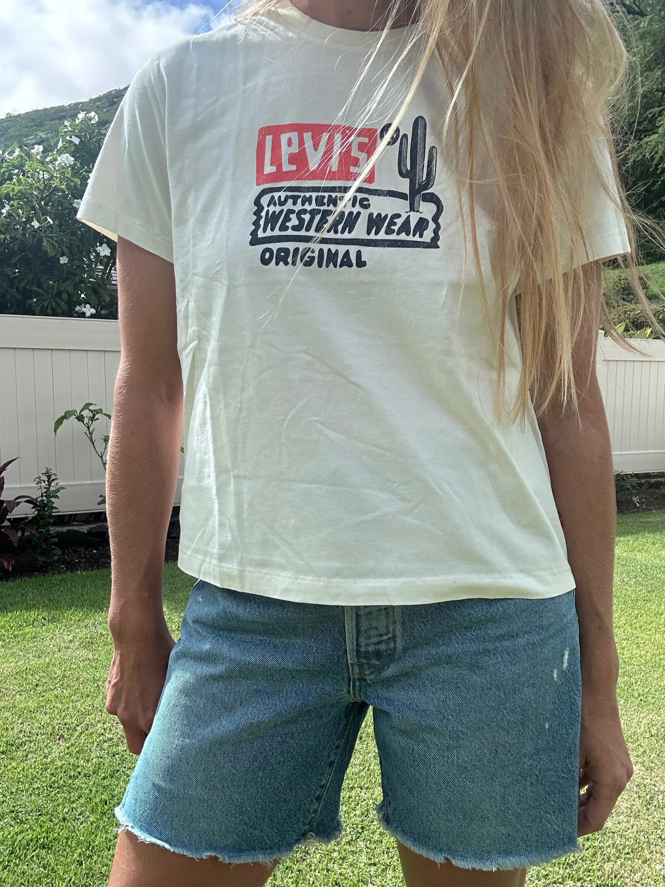 LEVI'S Cropped T-Shirt