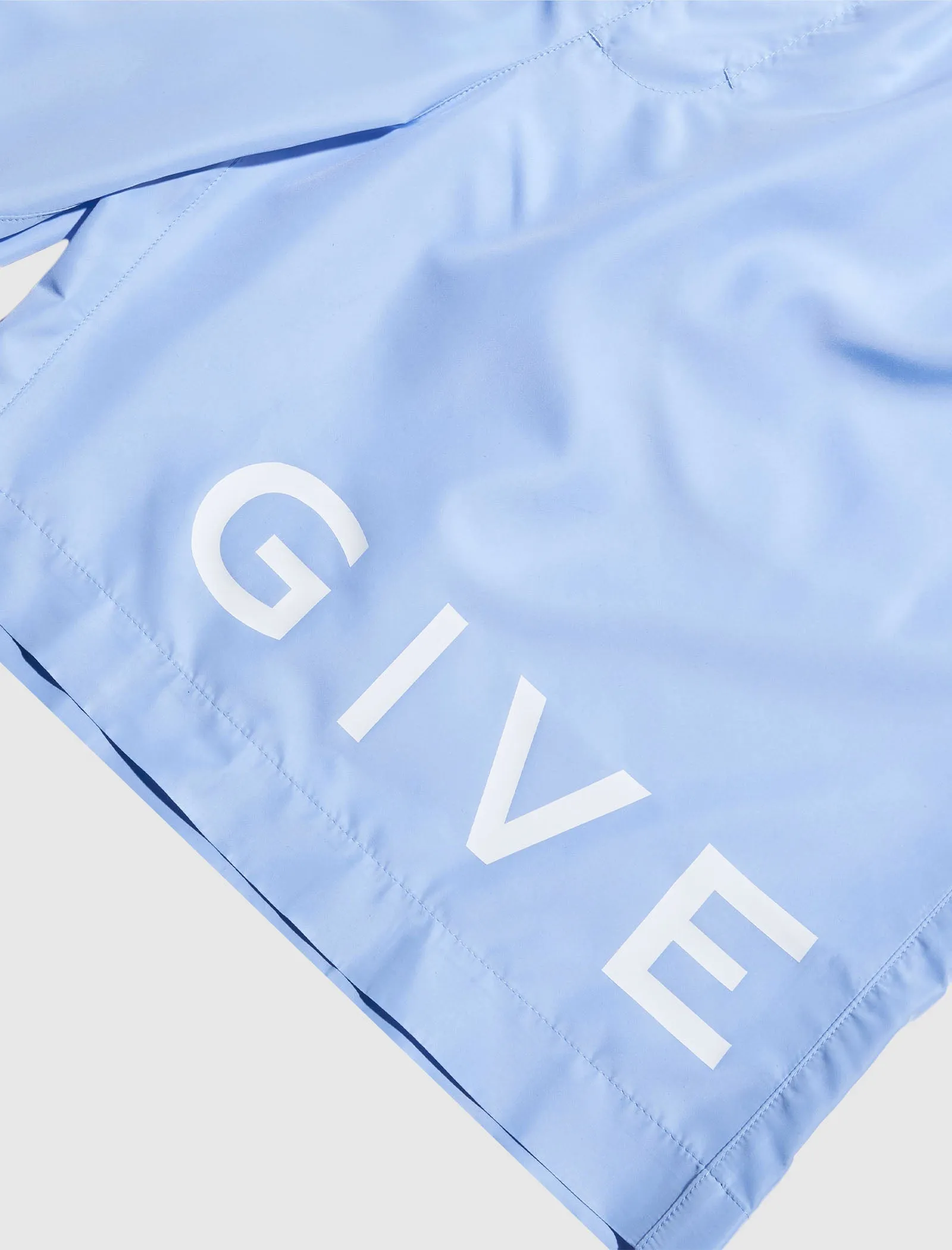 LOGO BADESHORTEN Kleidung	GIVENCHY