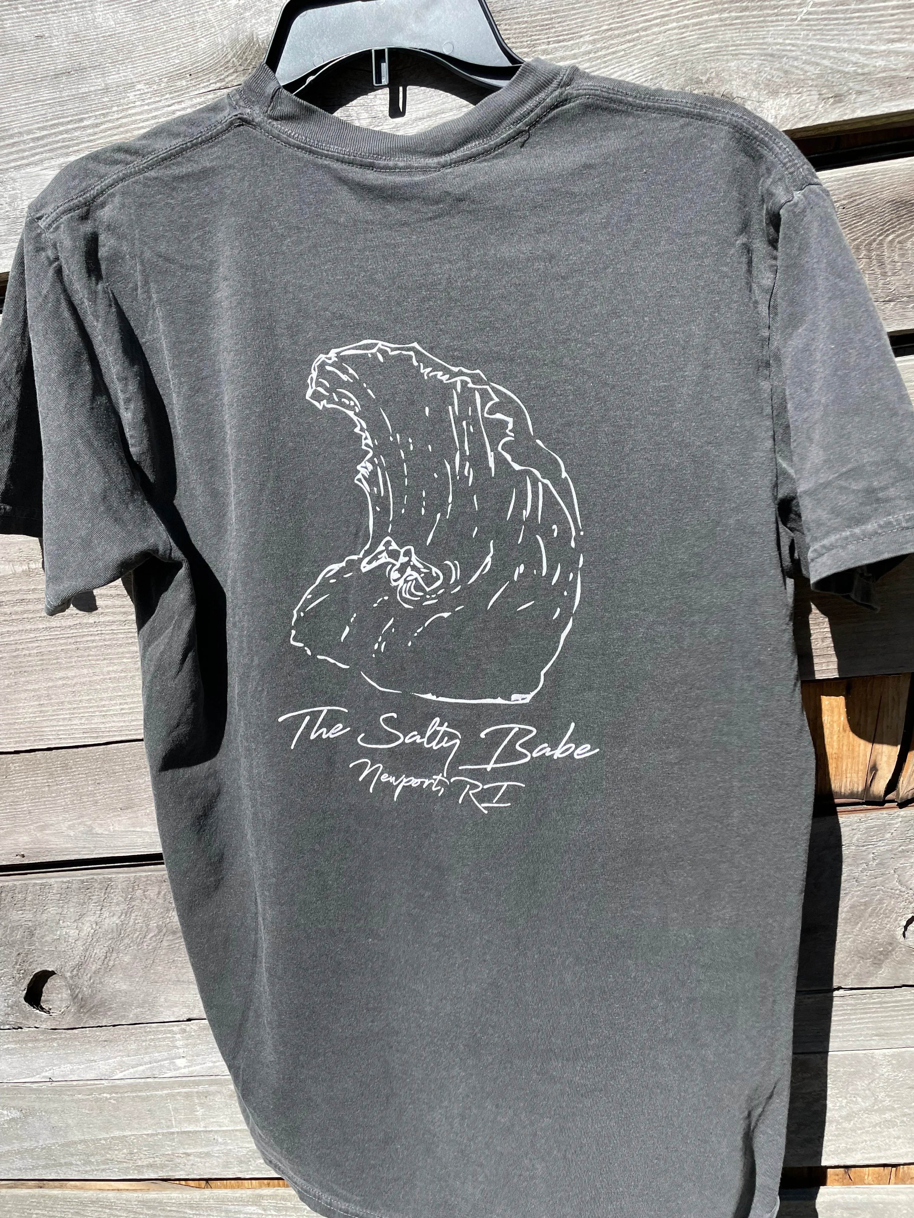 Das Salty Babe Wave T-Shirt