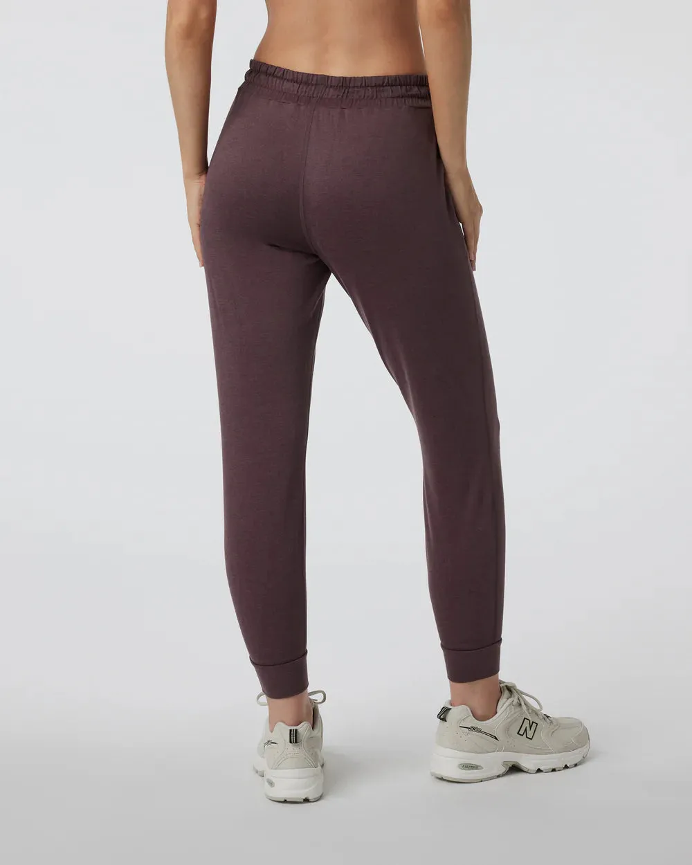 Vuori Performance Joggerhose in Elderberry Heather